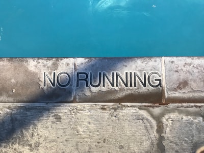没有running-printed池地面
